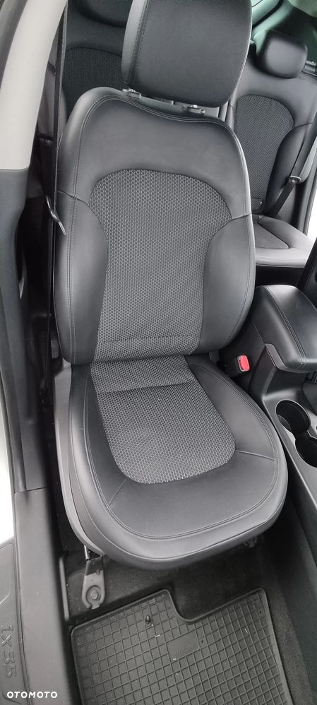 Hyundai ix35 2.0 4WD Premium - 24