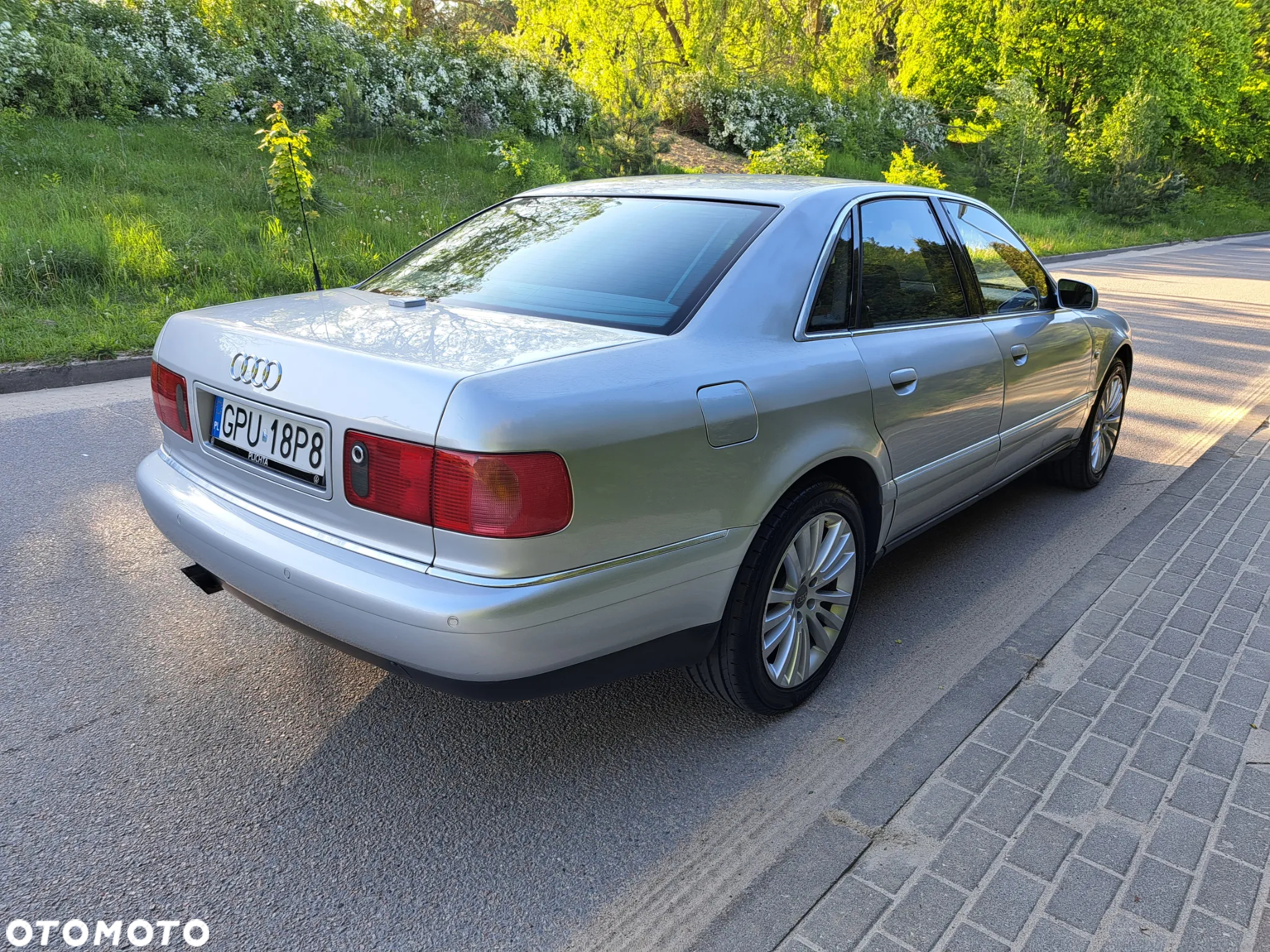 Audi A8 3.7 Quattro - 6