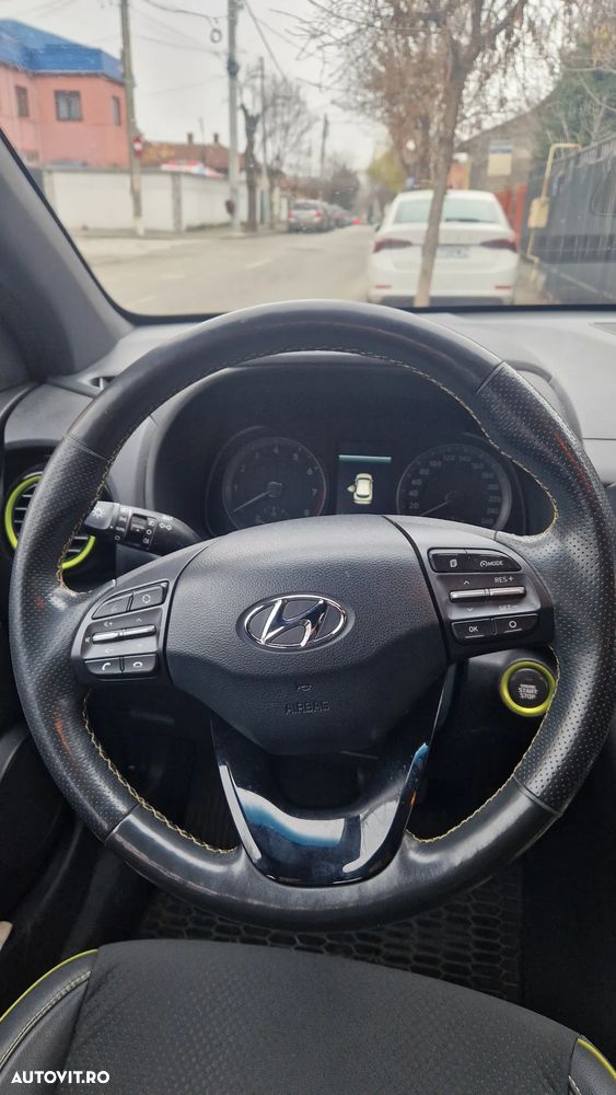 Hyundai KONA 1.6 T-GDI 4WD Aut. Luxury + - 11