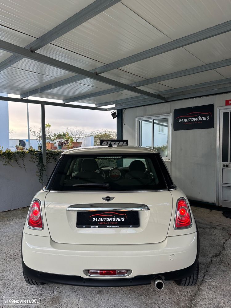 MINI 3 Portas One D - 6