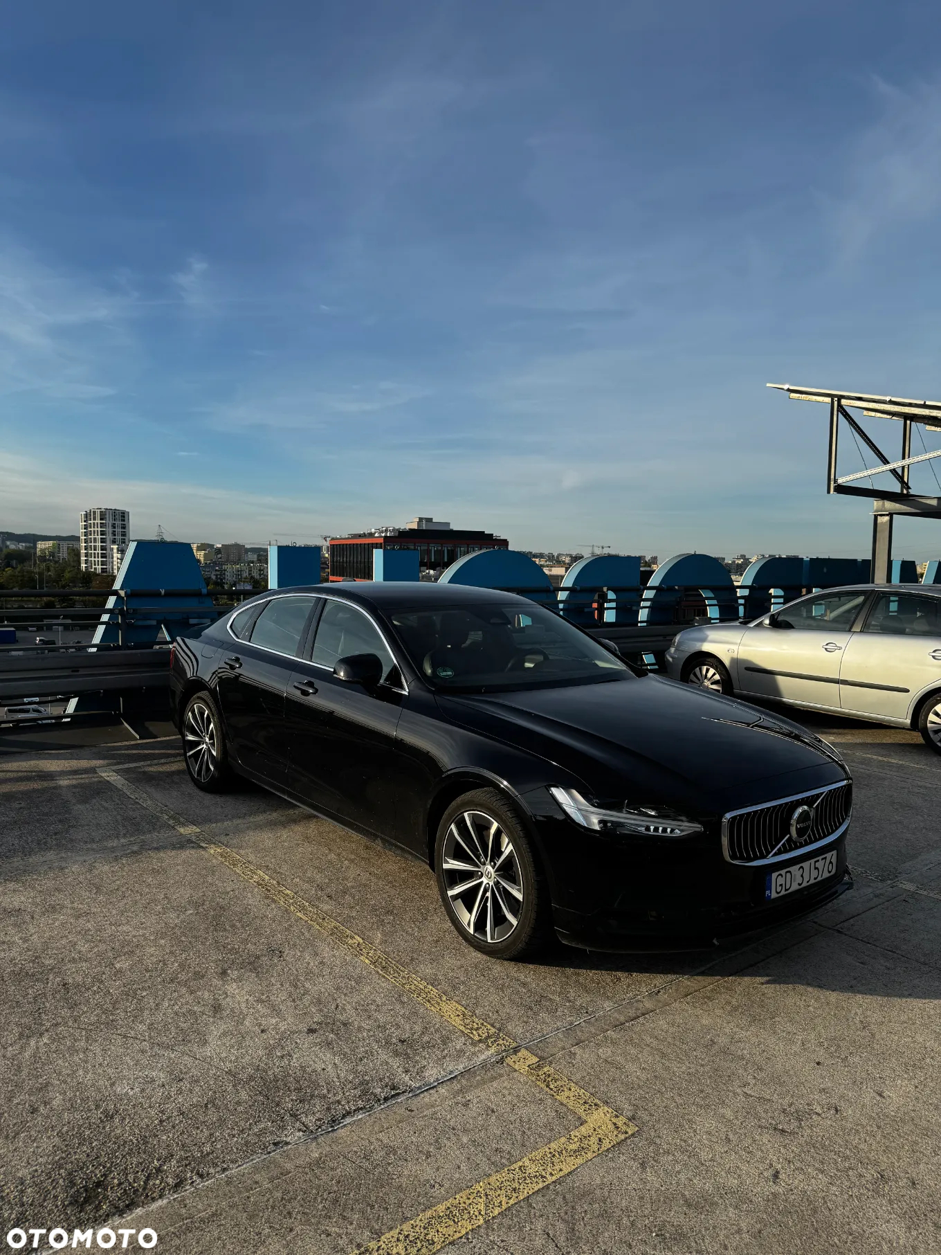 Volvo S90 - 2
