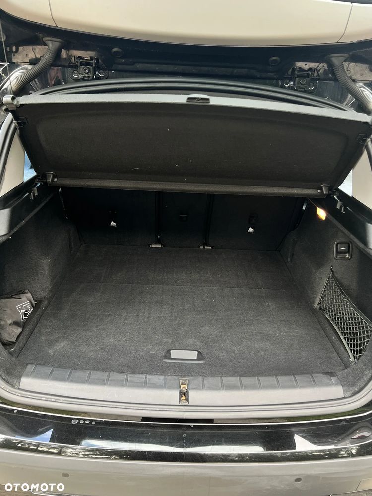 BMW X1 sDrive18i - 17