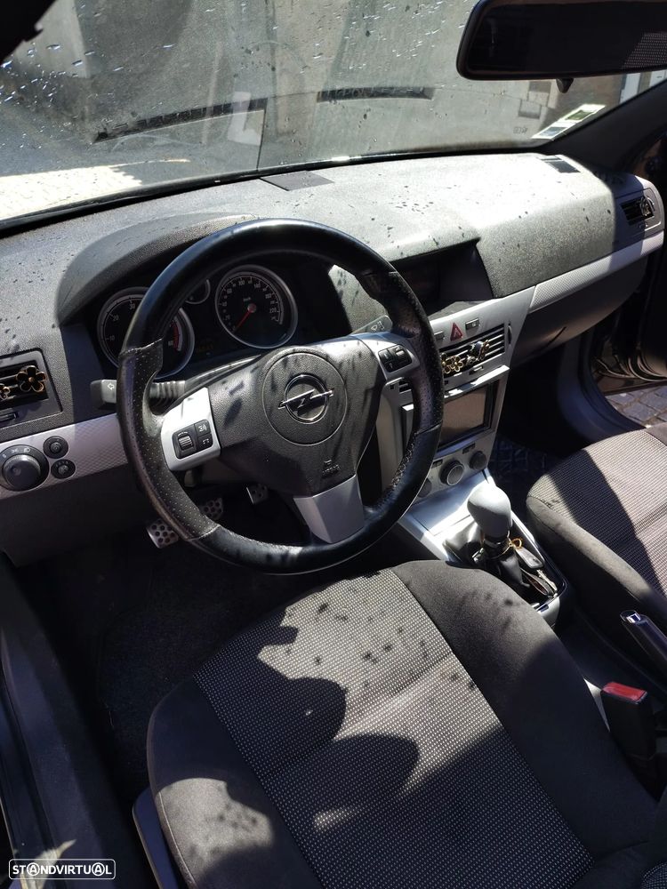 Opel Astra GTC 1.3 CDTI - 13
