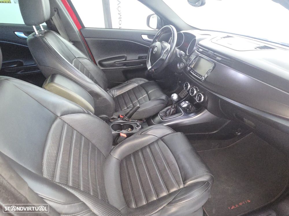 Alfa Romeo Giulietta 2.0 JTDM Distinctive - 12