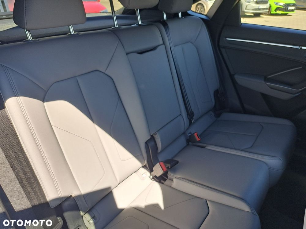 Audi Q3 Sportback - 13