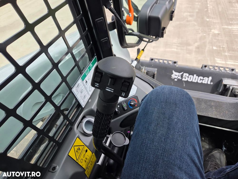 Bobcat S510, NOU 2025, ridica 810kg la 2,7t, ANVELOPE PLINE, Aer conditionat, usa cabina, motor Kubota 50CP, sist hidraulic suplimentar, cupa 1mc, furci, posibilitate leasing 5 ani-PROMOTIE 41.900 EUR+Tva - 18