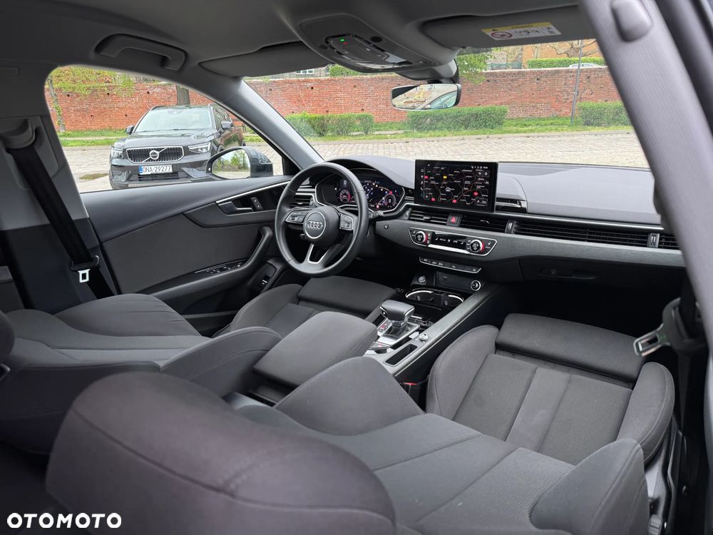 Audi A4 Avant 35 TFSI Sport S tronic - 12