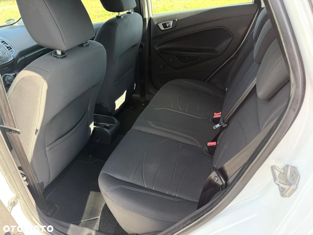 Ford Fiesta 1.5 TDCi Celebration - 19