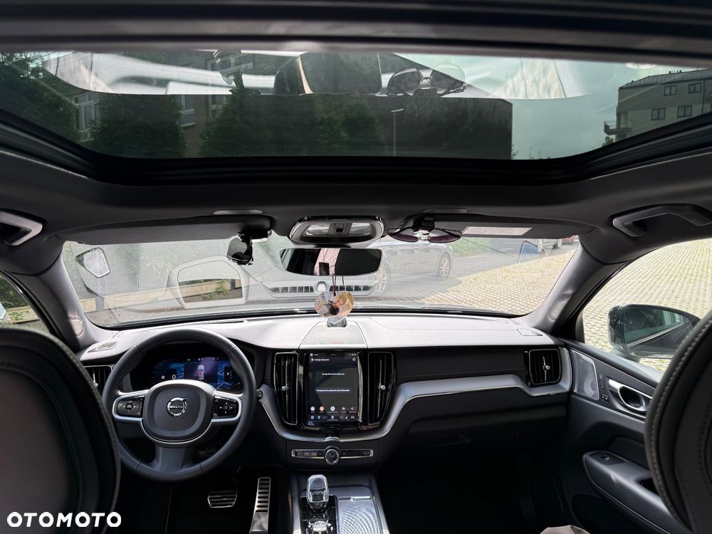 Volvo XC 60 B5 B AWD Ultra Black Edition - 22