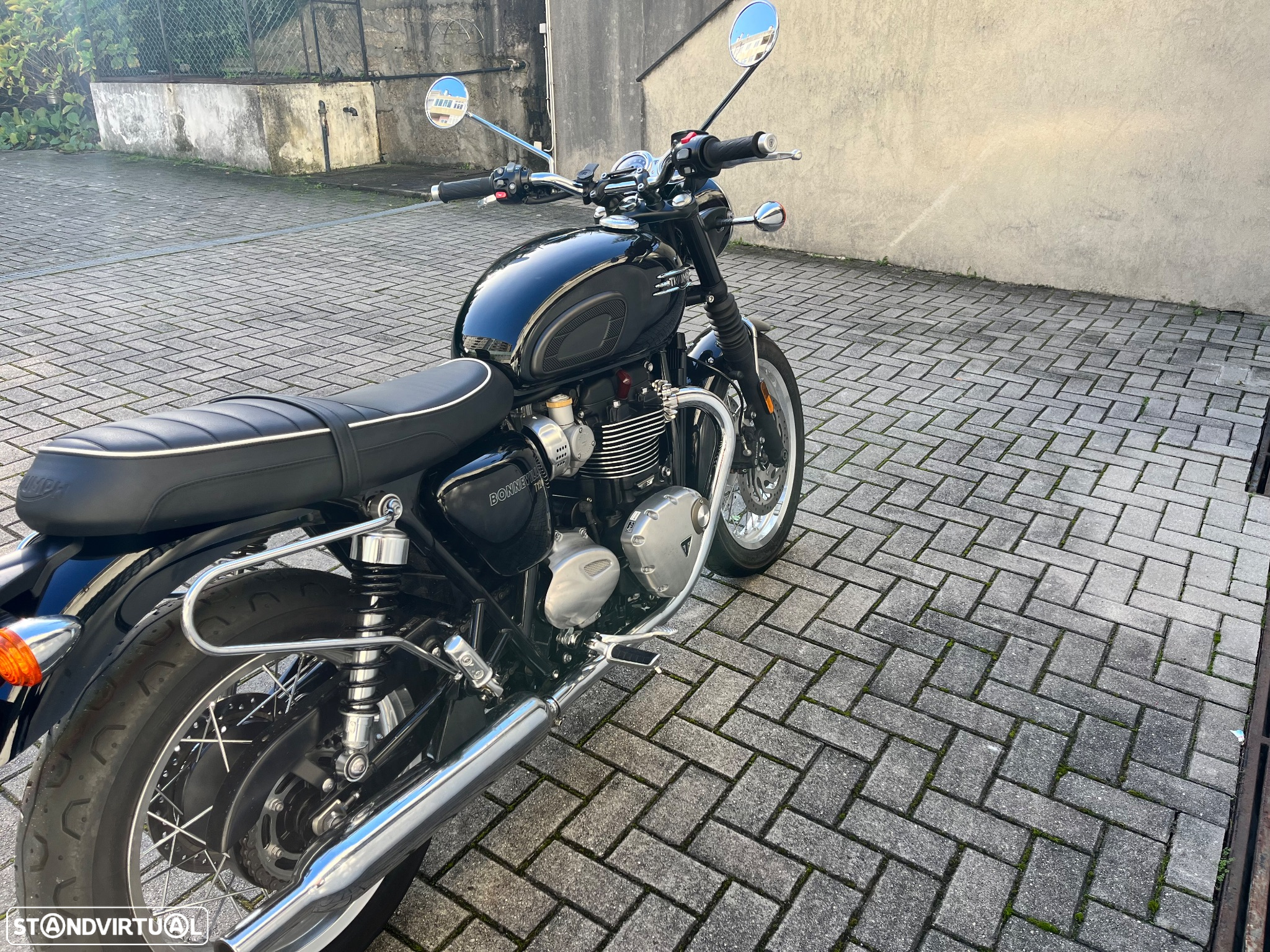 Triumph Bonneville T120 - 4
