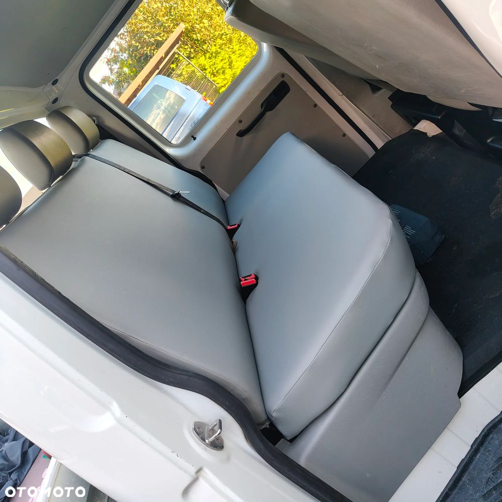 Volkswagen Transporter - 12