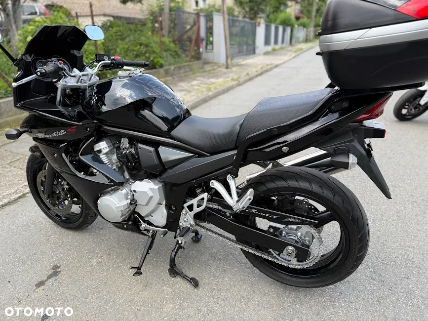 Suzuki V-STROM - 2