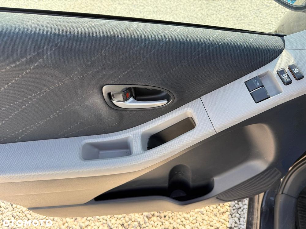 Toyota Yaris 1.3 Luna - 17