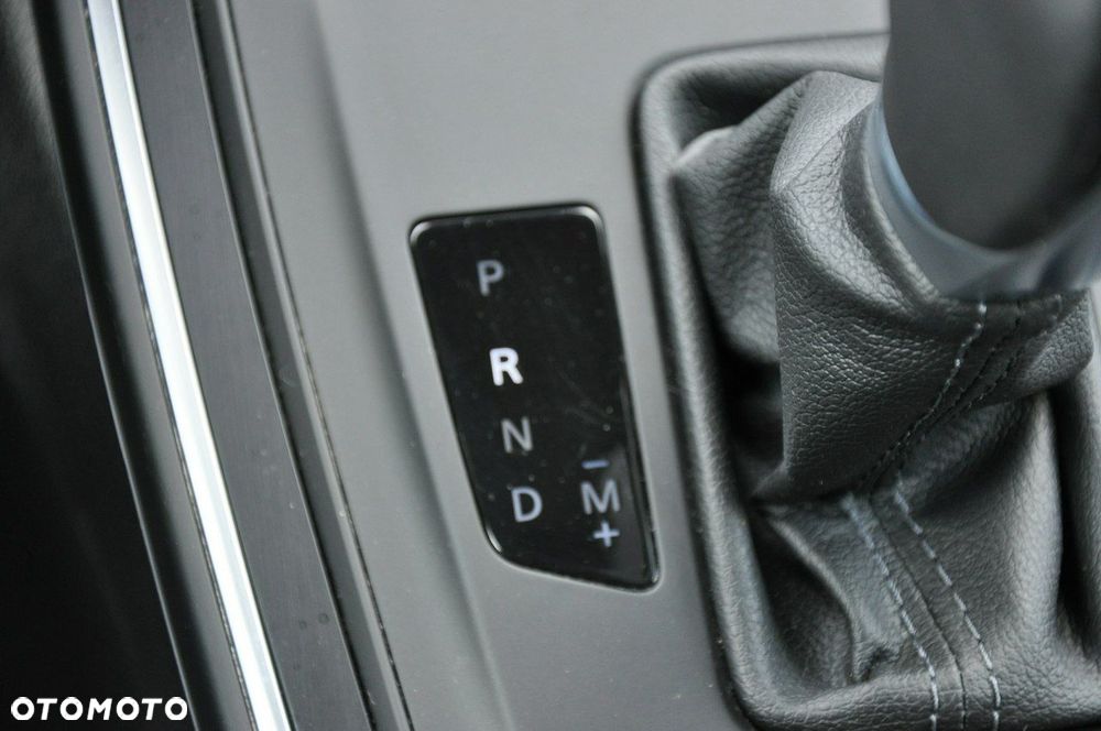 Renault Scenic TCe 140 GPF EDC LIMITED - 16