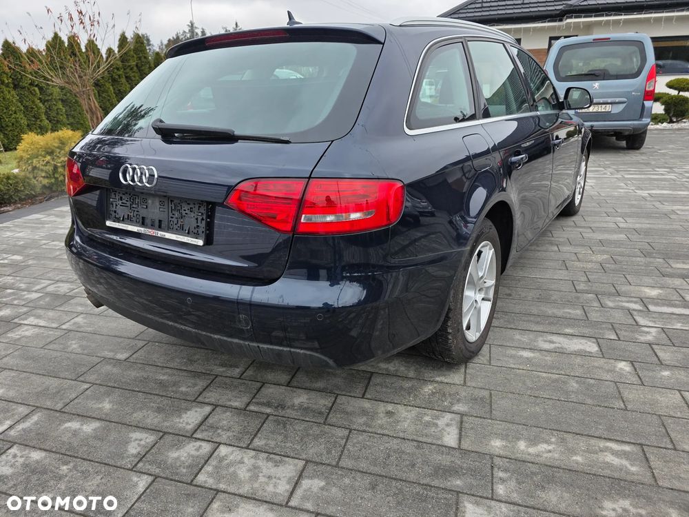 Audi A4 Avant 2.0 TDI DPF Ambiente - 10