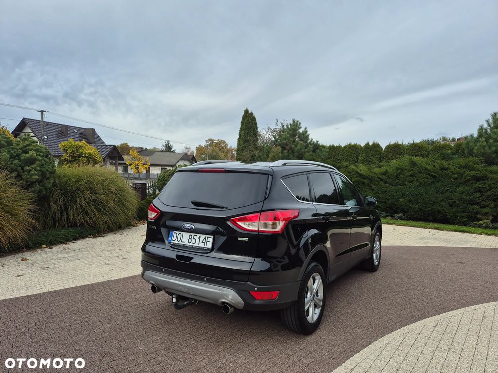Ford Kuga 1.6 EcoBoost 2x4 Titanium - 4