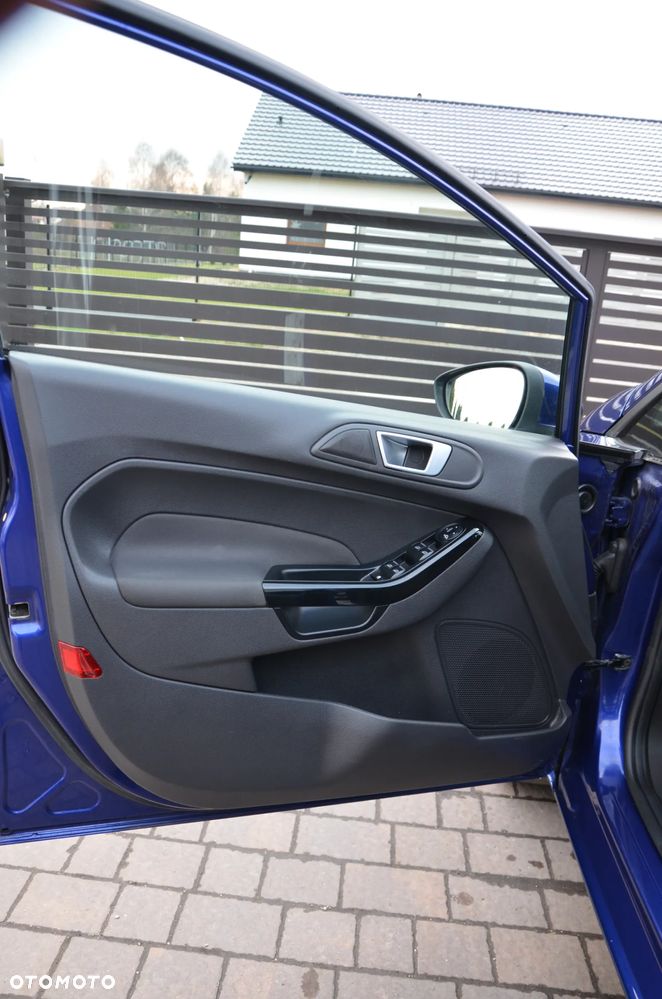 Ford Fiesta 1.0 EcoBoost STart-Stop Titanium - 10