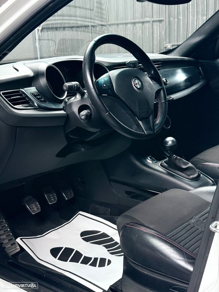 Alfa Romeo Giulietta - 9