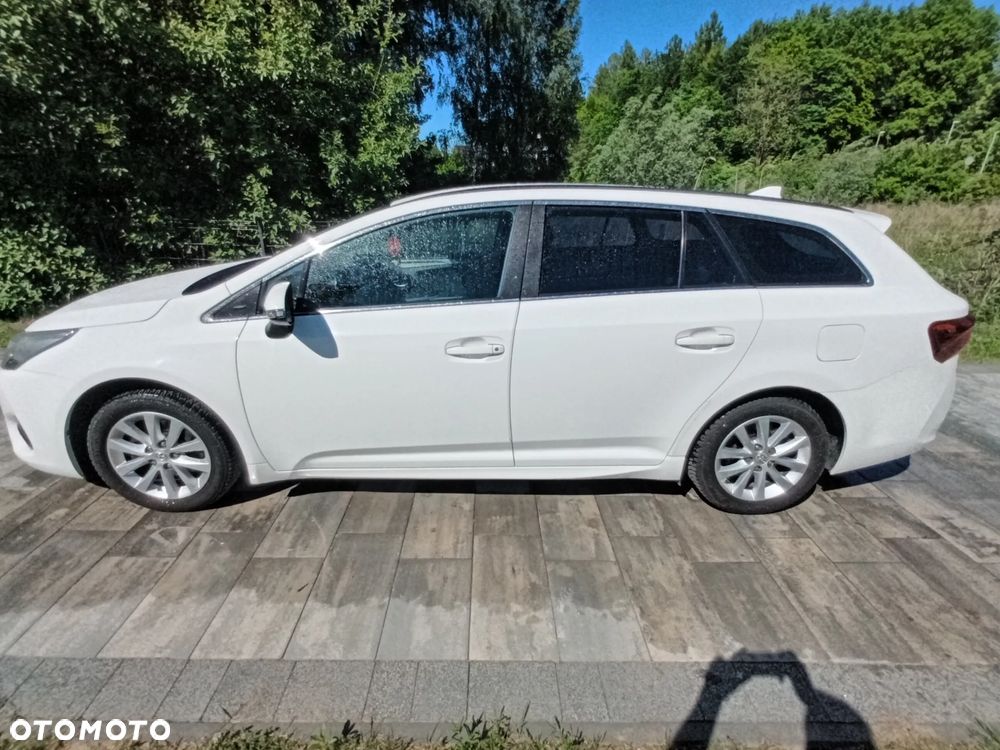 Toyota Avensis - 6