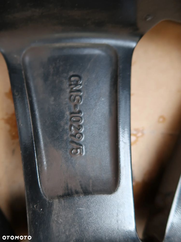 12 Felga Aluminiowa Toyota CMS-1029/5 17" - 5