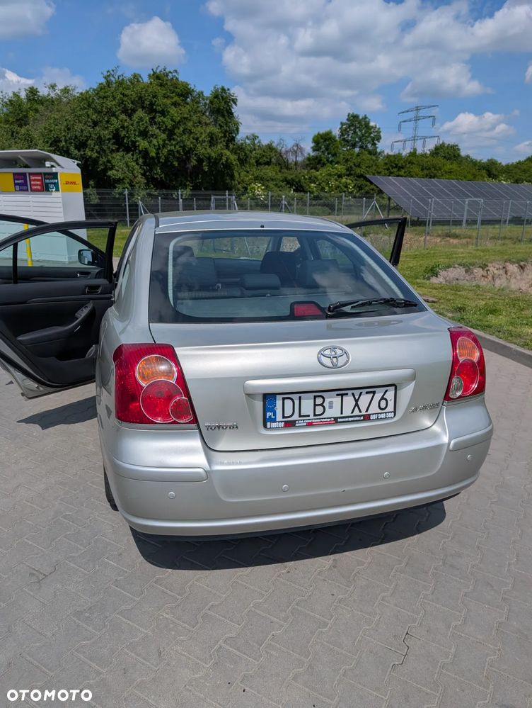 Toyota Avensis 1.8 VVT-i - 6