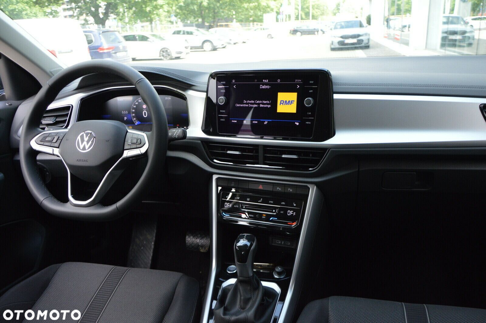 Volkswagen T-Roc - 14