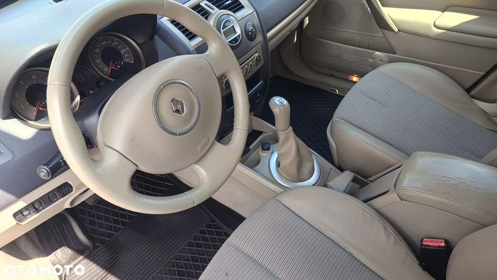 Renault Megane 1.6 Privilege - 31