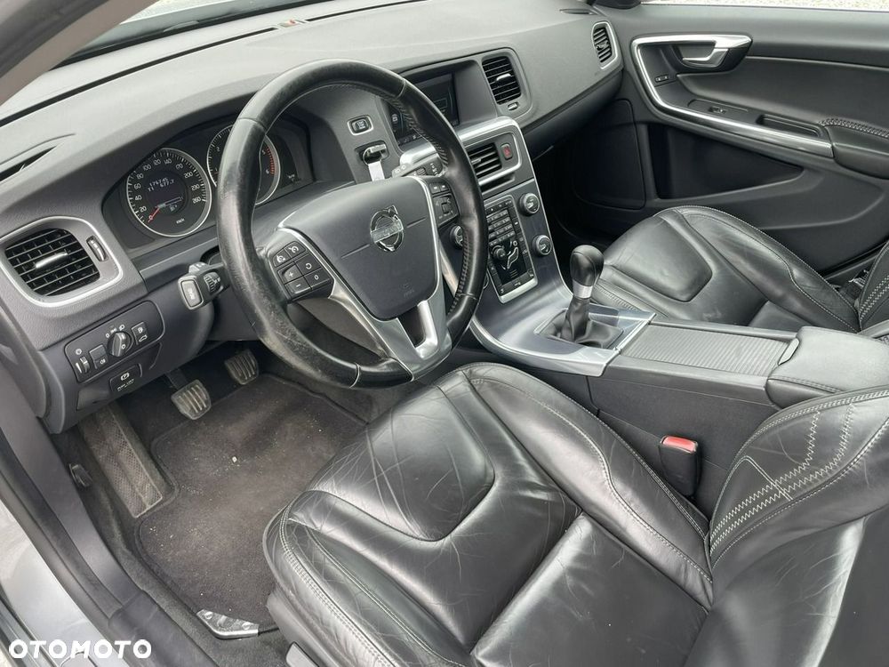Volvo V60 D2 Ocean Race - 10