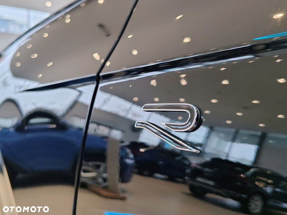 Volkswagen Touareg - 17