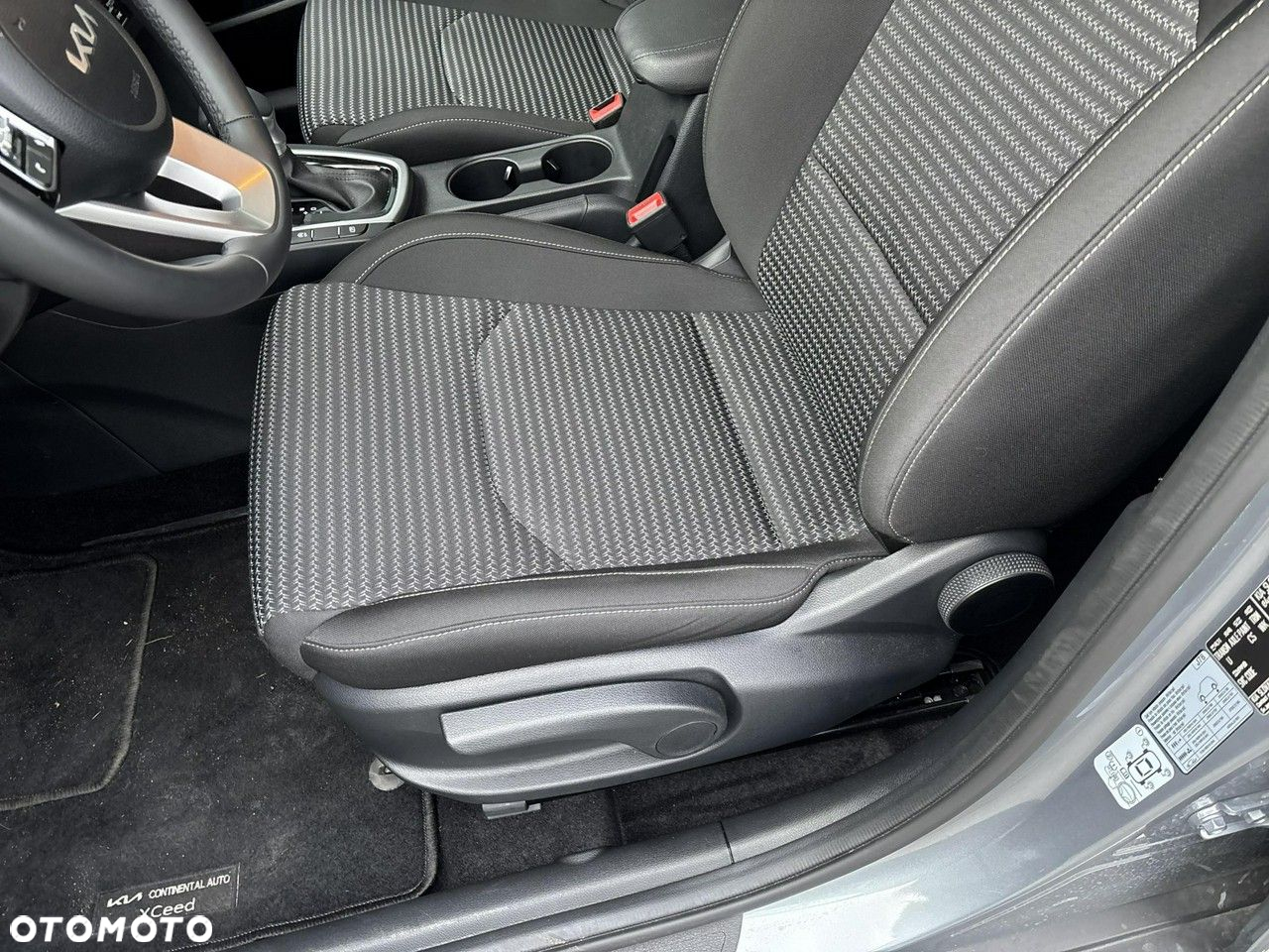 Kia XCeed - 12