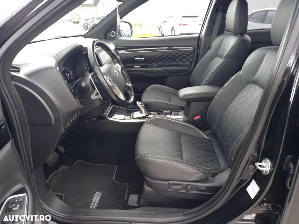 Mitsubishi Outlander 2.4 4WD - 14