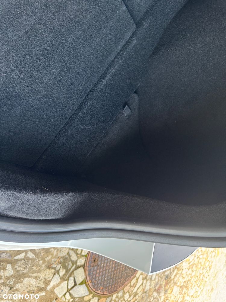 Tesla Model 3 Long Range AWD Premium - 27