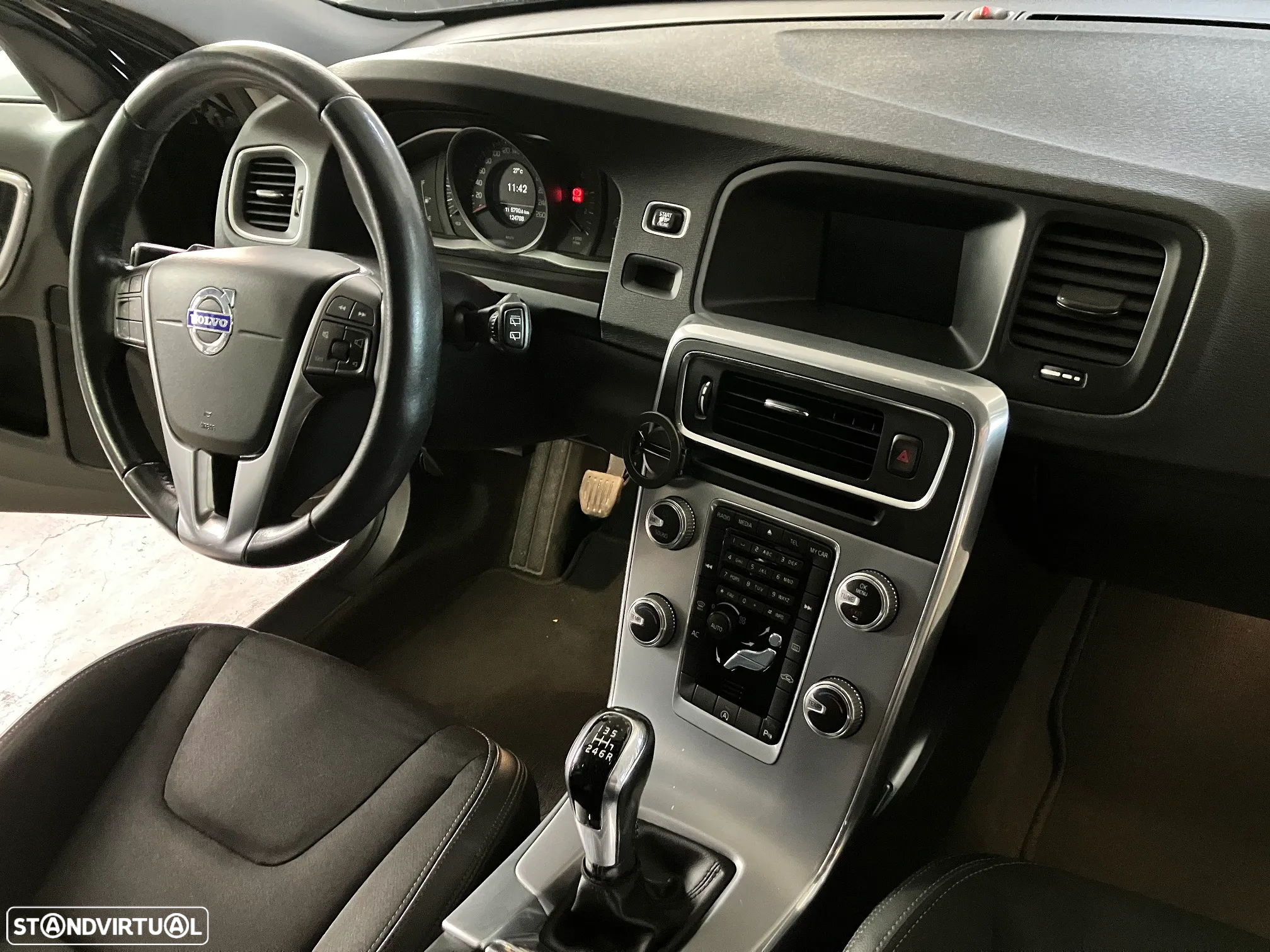 Volvo V60 1.6 D2 Kinetic Eco - 16