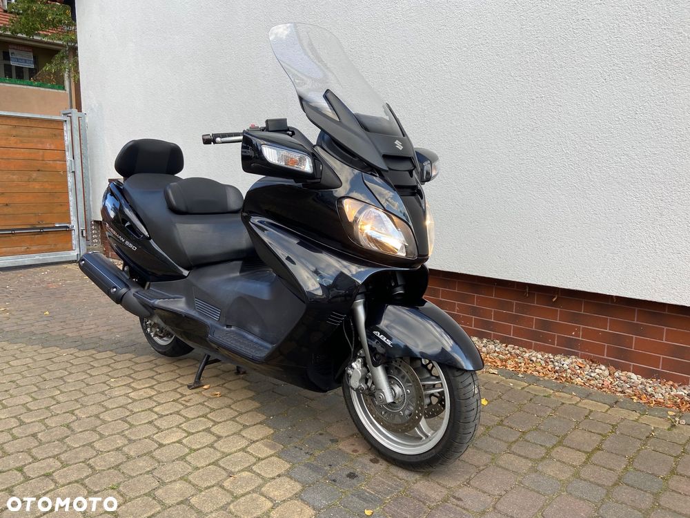 Suzuki Burgman - 1