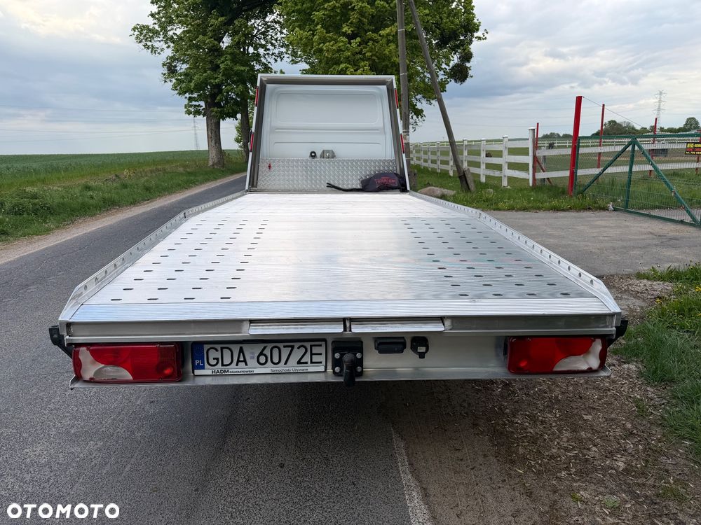 Mercedes-Benz Sprinter - 21