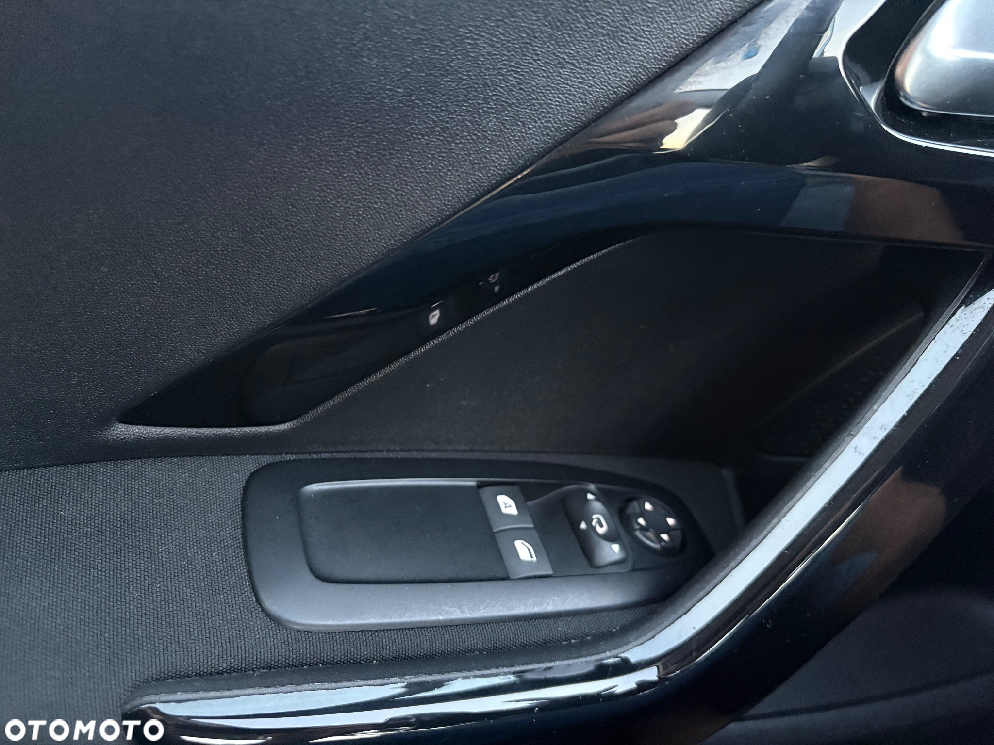 Peugeot 208 PureTech 82 Start & Stop Tech Edition - 17