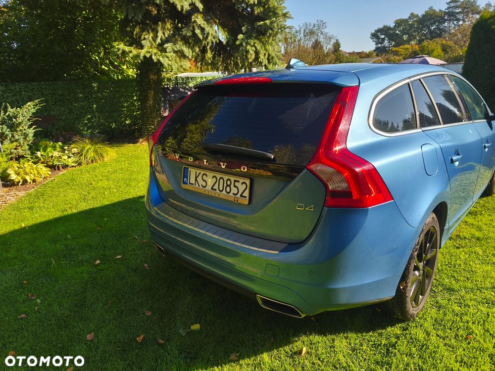 Volvo V60 D4 Momentum - 8