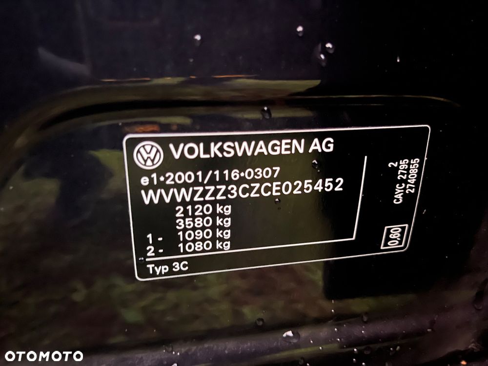 Volkswagen Passat - 20