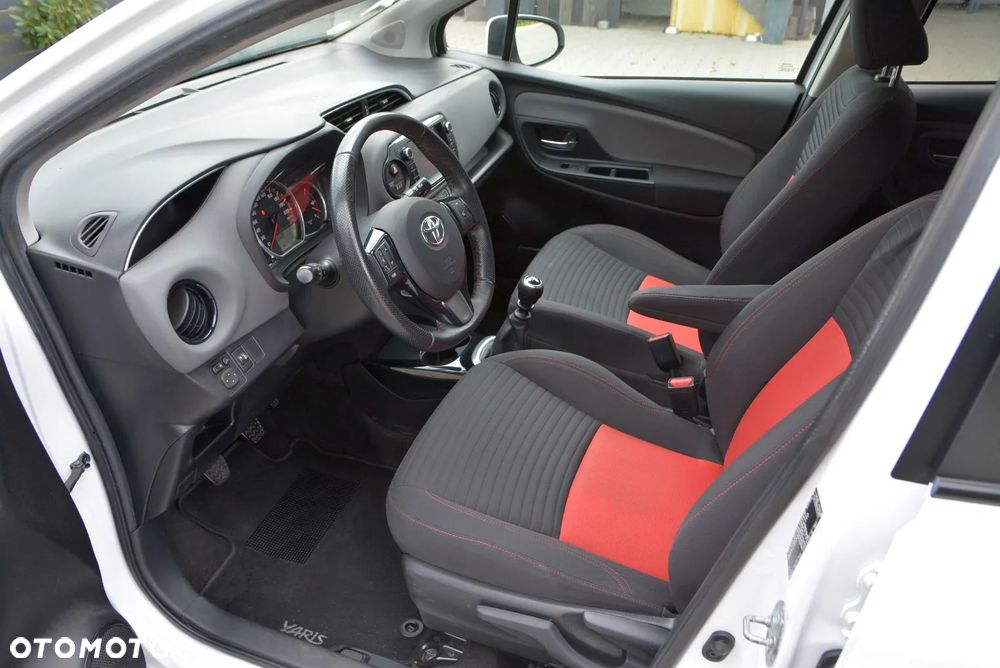 Toyota Yaris - 13