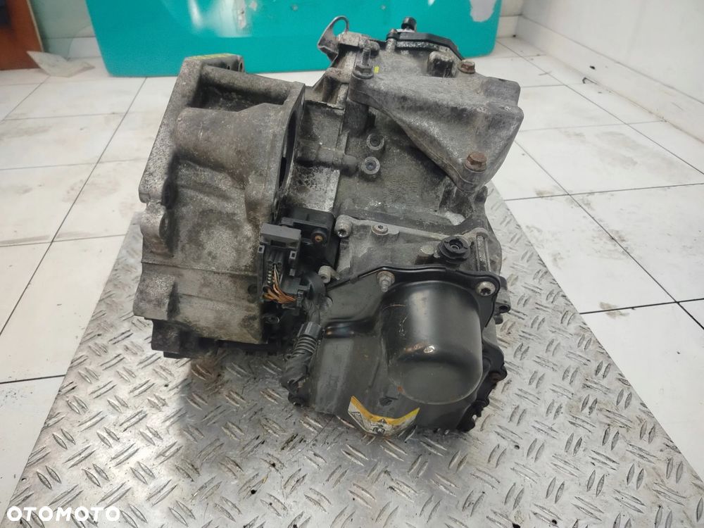VOLKSWAGEN VW CADDY III 2K 1.6 TDI 03R- SKRZYNIA BIEGÓW DSG MPV - 7