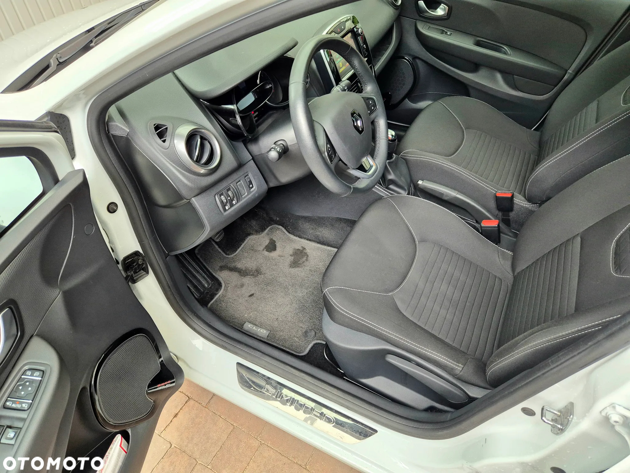 Renault Clio 0.9 Energy TCe Limited - 15