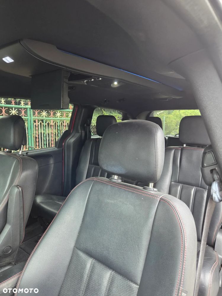 Dodge Grand Caravan 3.6 R/T - 30