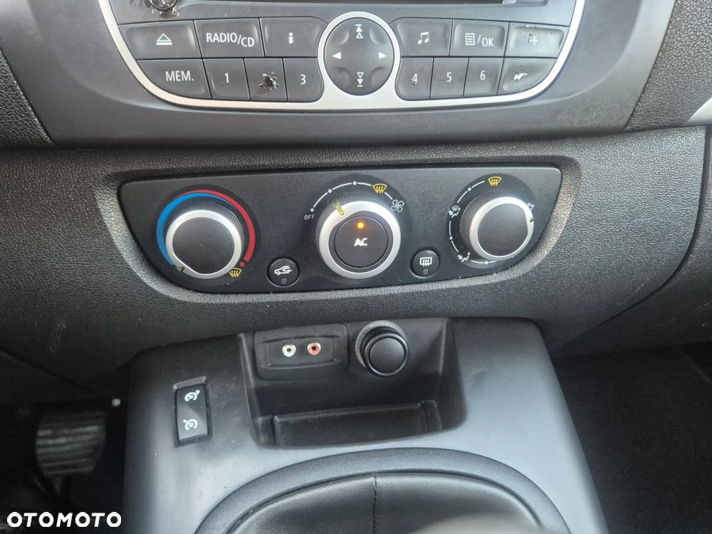 Renault Scenic - 21