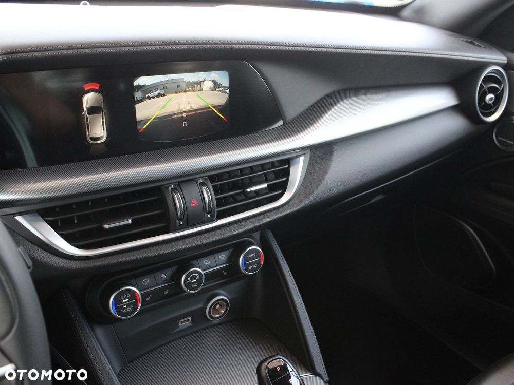 Alfa Romeo Stelvio 2.2 JTDM Q4 - 10