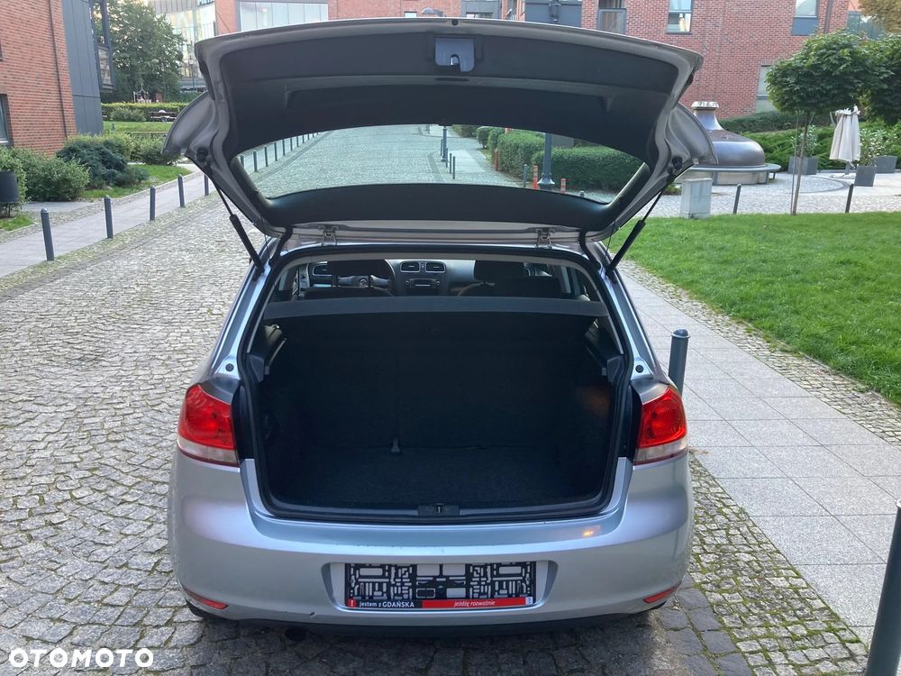 Volkswagen Golf 1.6 TDI DPF Trendline - 8