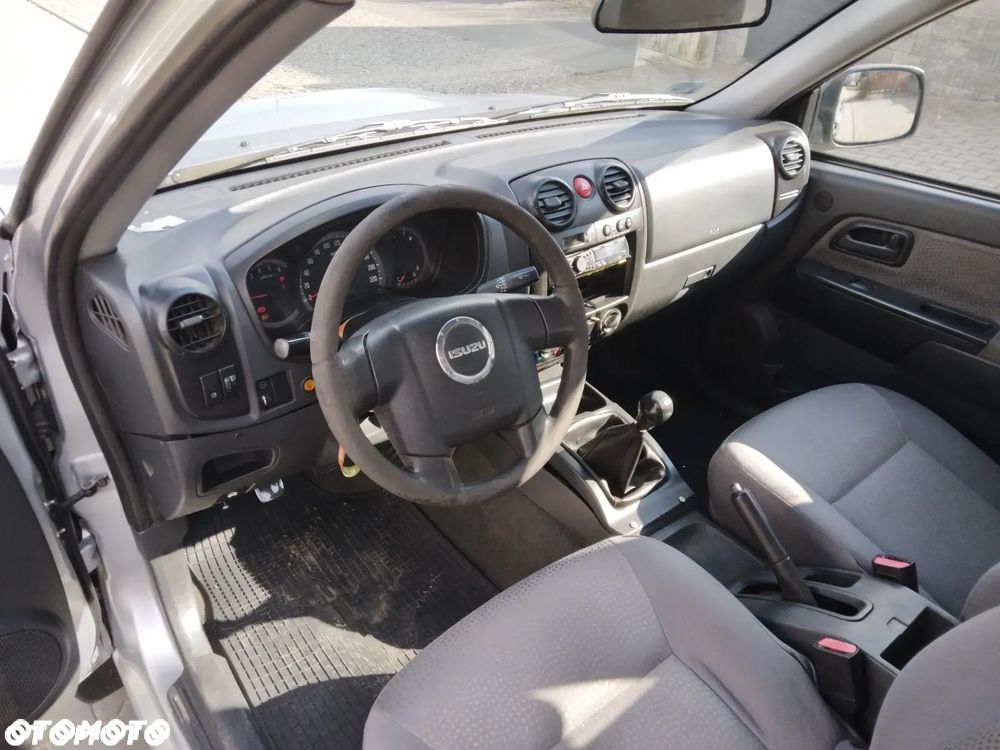 Isuzu D-Max 2.5d DC Basic - 7