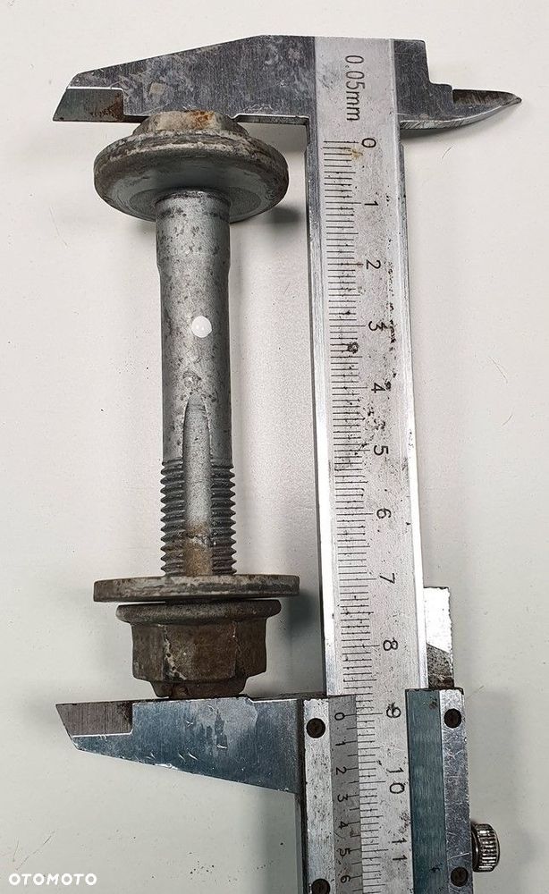 ŚRUBA MIMOŚRODOWA MERCEDES W176 - 1