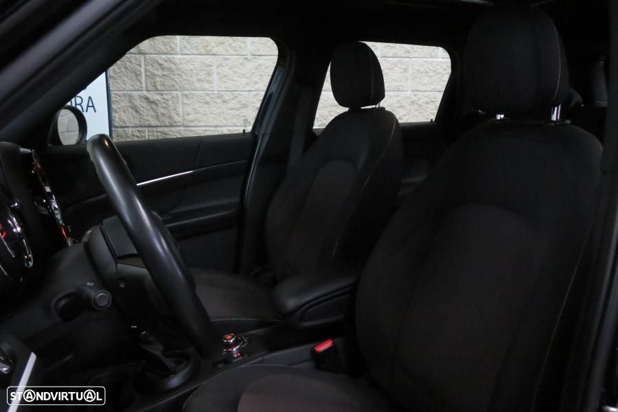 MINI Countryman Cooper SE ALL4 Auto - 28