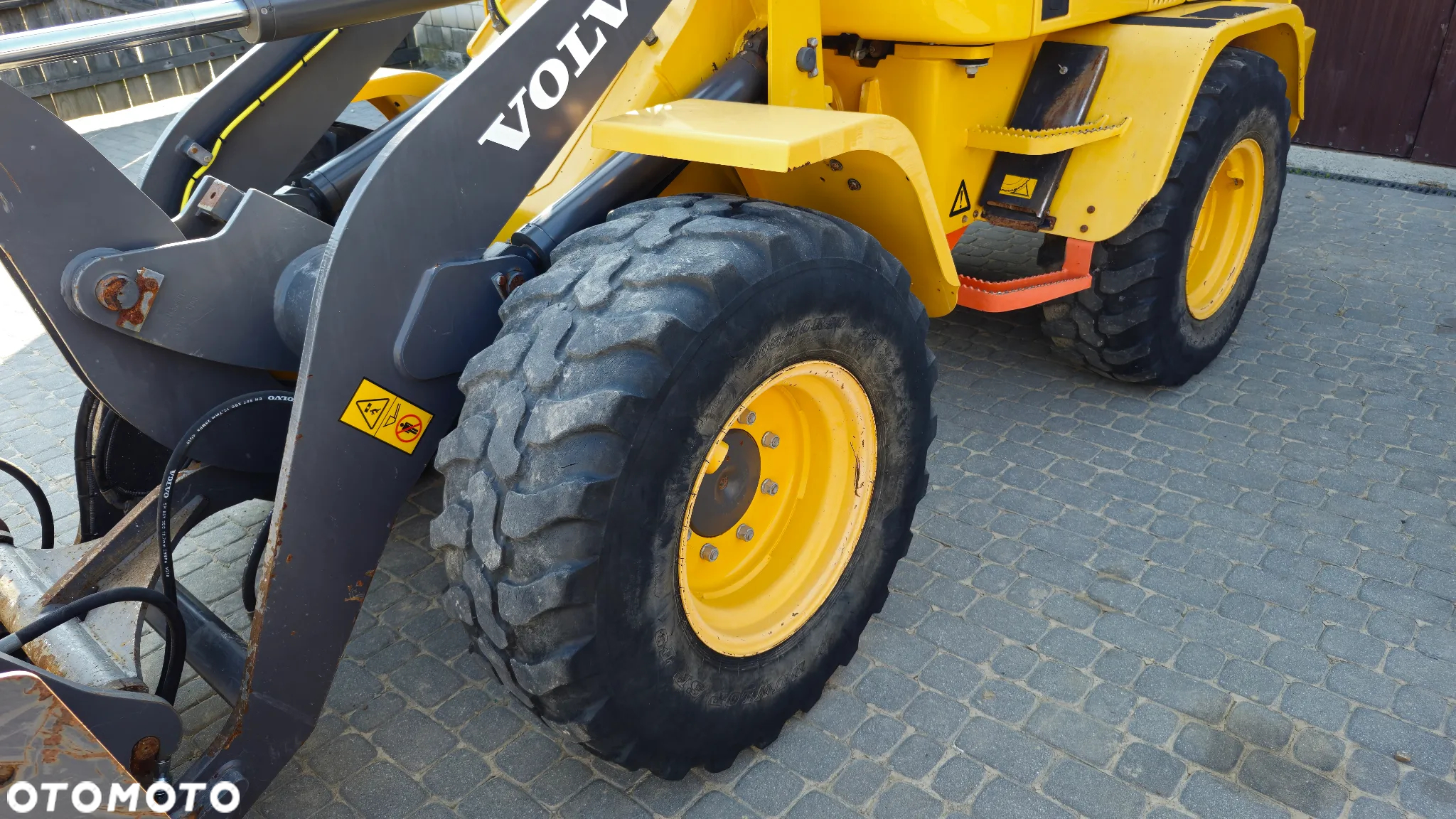 Volvo L 35 G - 12