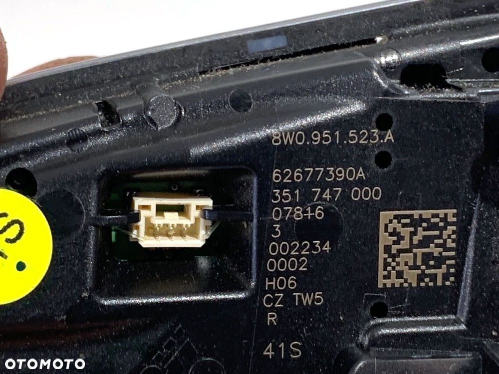 PRZEŁĄCZNIKI KIEROWNICY - 199.00 PLN - AUDI A4 B9 Avant (8W5, 8WD) 2015 - 2025 2.0 TDI 110 kW [150 - 3